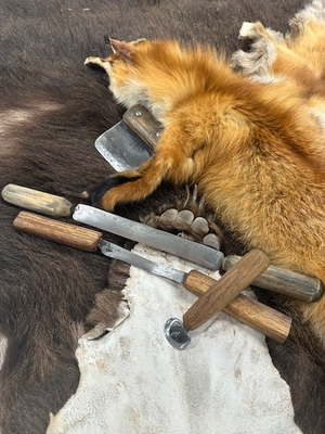 Omatoimista nahkan käsittelyä